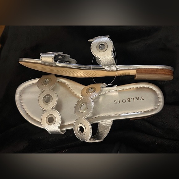 Talbots Camy Eyelet Metallic Silver leather slide Sandals size 7 - Picture 6 of 8